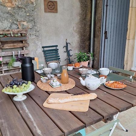 Domaine De Capoulade Bed & Breakfast Narbonne Exterior photo