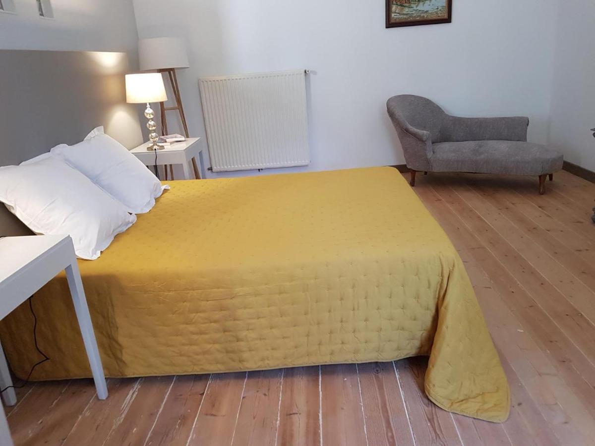Domaine De Capoulade Bed & Breakfast Narbonne Exterior photo